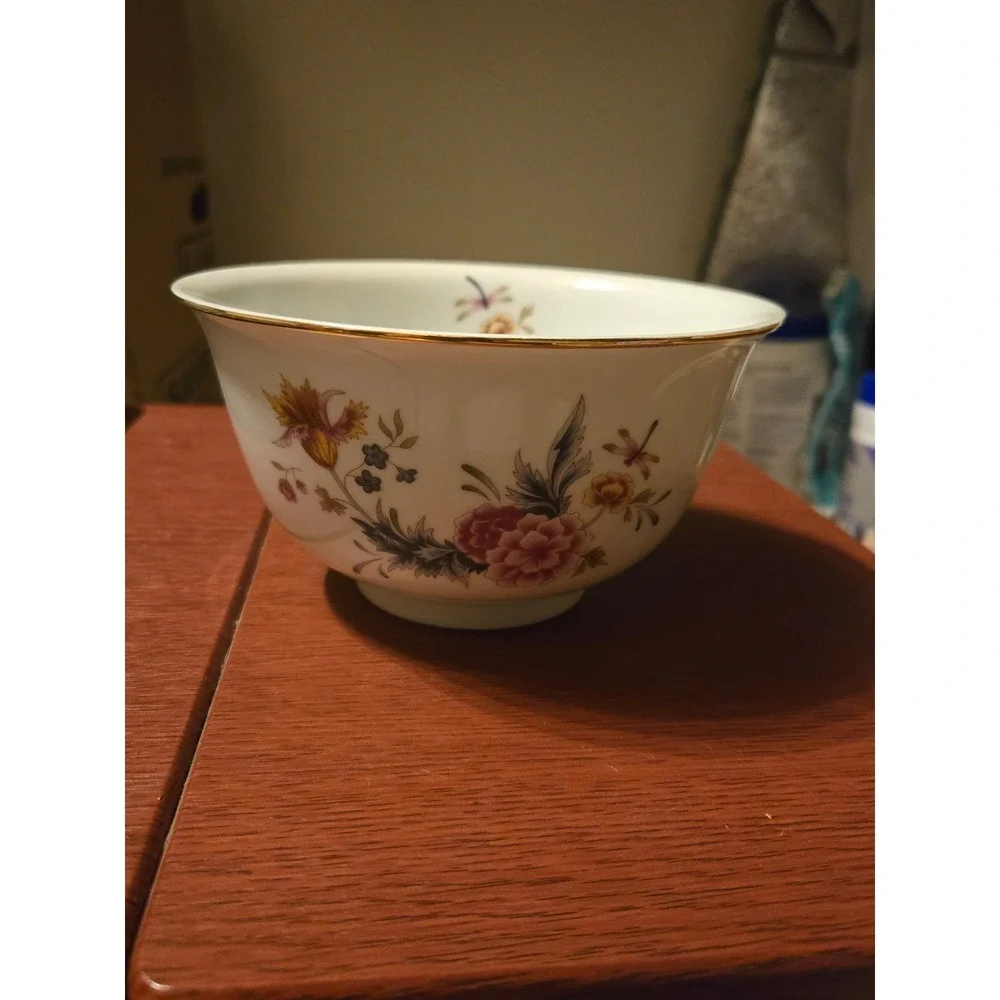 Avon American Heirloom Independence Day 1981 Floral Porcelain Bowl Japan Vintage